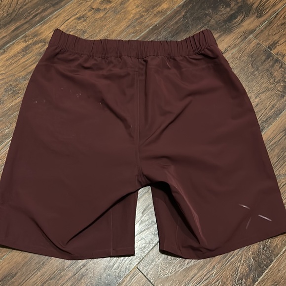 Ten thousand shorts - Picture 2 of 4